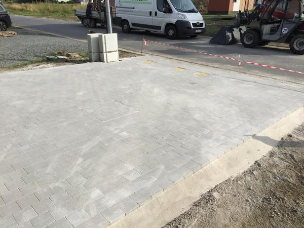 rico verhoestraete aannemer oprit terrassen aalter betonklinkers