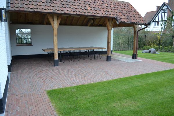 kleiklinkers rico verhoestraete oprit knokke terras paden aanleg verharding bouwbedrijf aannemer